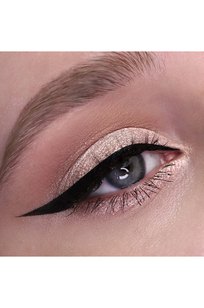 Тени для век жидкие сатиновые RELOUIS PRO Satin Liquid Eyeshadow тон:20 ,:Champagne